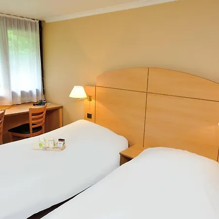 호텔 Kyriad 세단