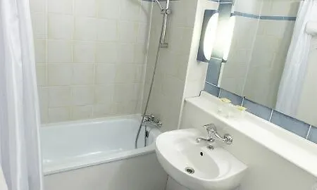 Kyriad Otel 3*
