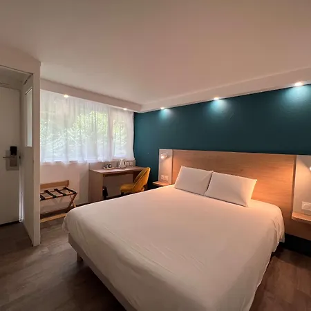 호텔 Kyriad 세단