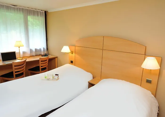 Szálloda Kyriad Sedan