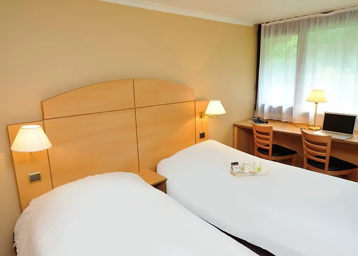 Szálloda Kyriad Sedan